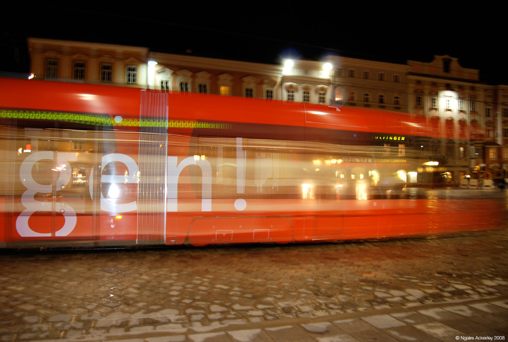 linz-tram-austria-copyright-ngaire-ackerley-2008