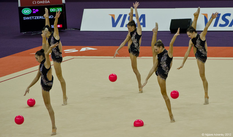 london-prepares-gymnastics-group-ball-switzerland
