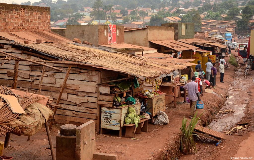 traffi-jam-roadside-kampala-uganda-copyright-ngaire-ackerley-2011